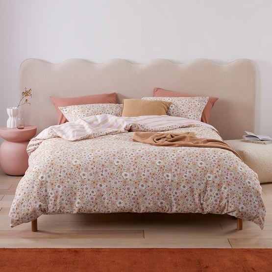 Flannelette Printed Daisy Fields Pink Quilt Cover Set