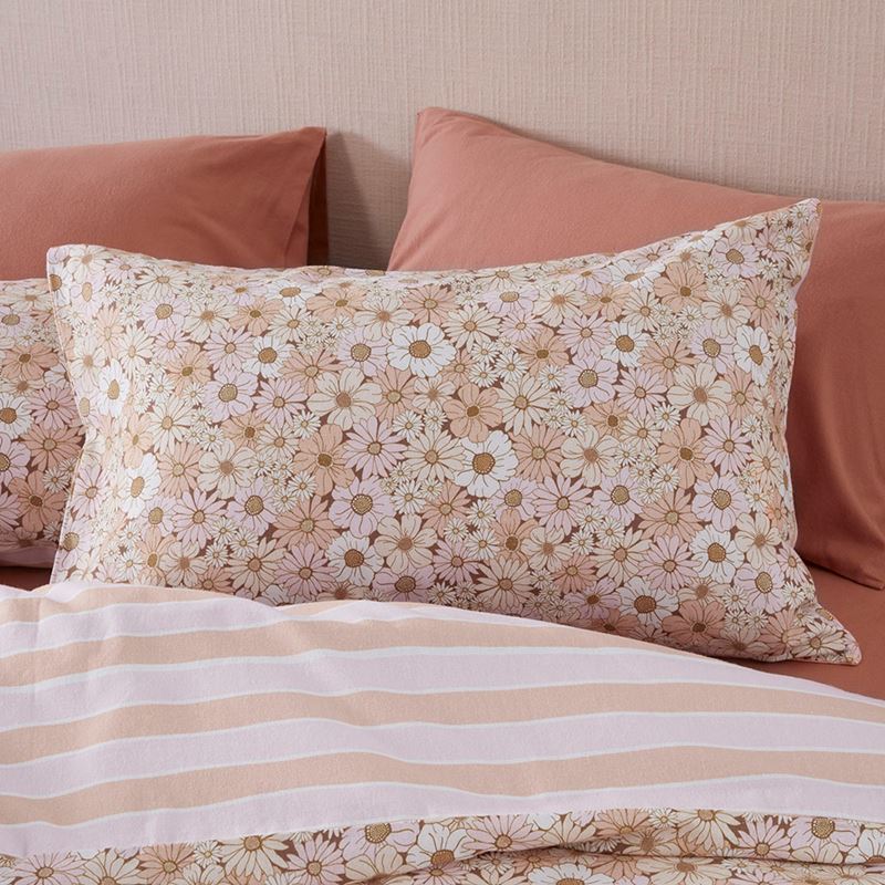 Flannelette Printed Daisy Fields Pink Quilt Cover Set
