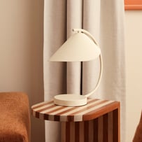 Sissy Cream Table Light