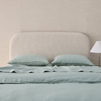 Kurva Almond Boucle Bedhead