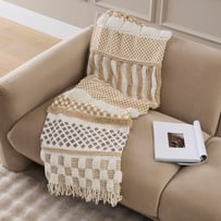 Felix Naturals Tufted Throw