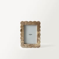 Sara Beige Scalloped Marble Frame