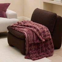 Latvia Mulberry Houndstooth Throw