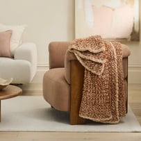 Munich Feather Yarn Pecan Throw