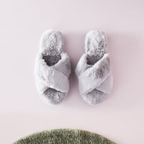 Crossover Cloud Fur Slippers