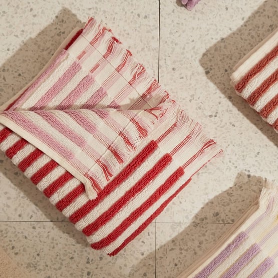 European Sophia Strawberry & Candy Pink Turkish Cotton Reversible Towel Range