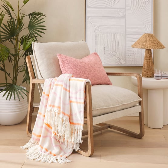 Aspen Pink Wave Fleece Tassel Throw