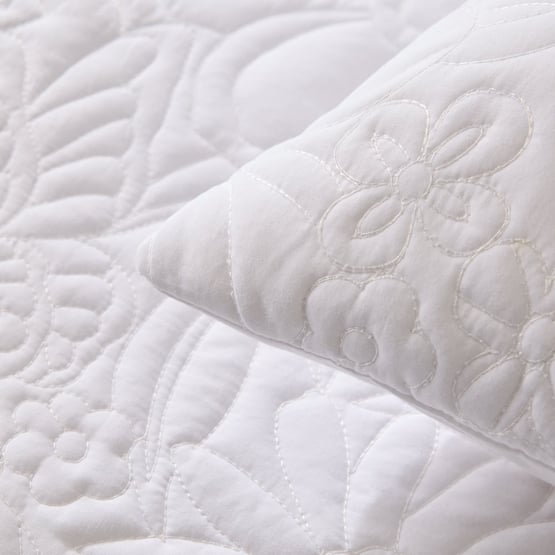 Buttercup White Quilted Quilt Cover Set