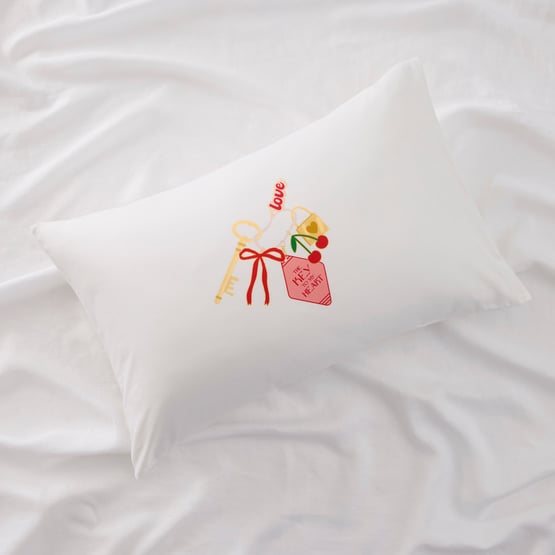 Keys To My Heart White Text Pillowcase