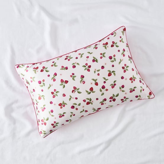 Pure Silk Strawberries Printed Pillowcase