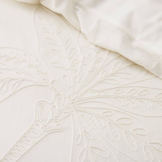 Resort Palm White Pillowcases