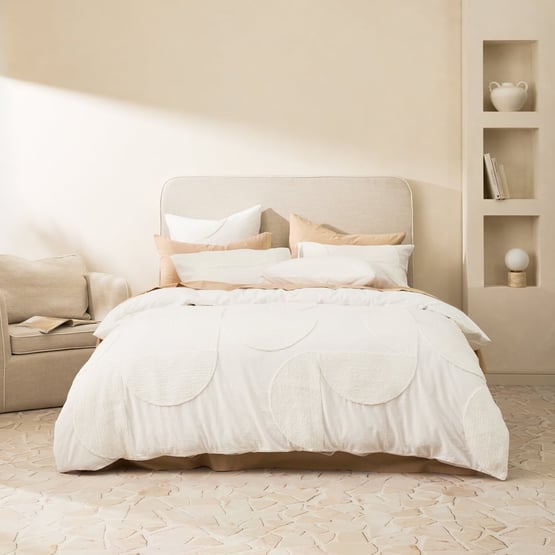 La Lune White Marle Tufted Quilt Cover Separates 