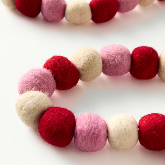 Festive Fun Red & White Pom Pom Garland