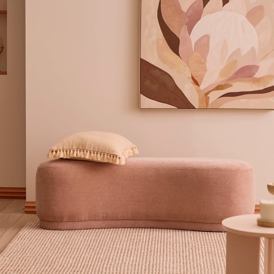 Kidney Blush Bench Seat