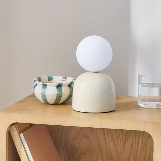 Clapton Cream Table Light