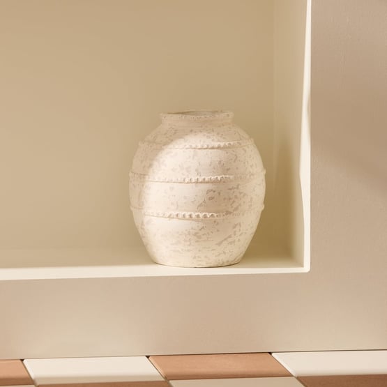 White Round Island Pot