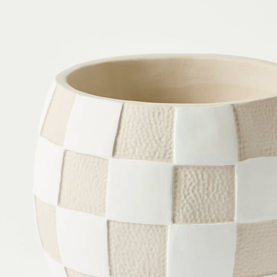Checkerboard White & Taupe Round Pot