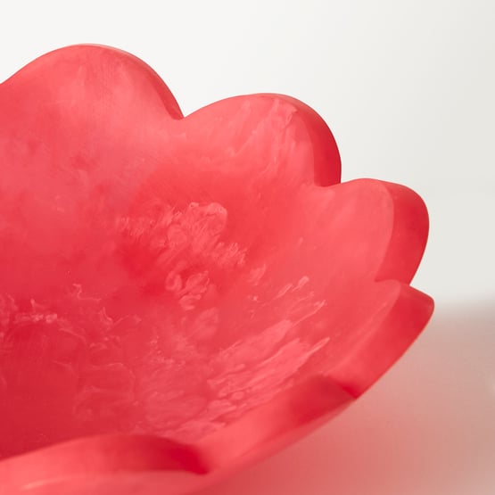 Calypso Resin Matte Raspberry Medium Scalloped Bowl