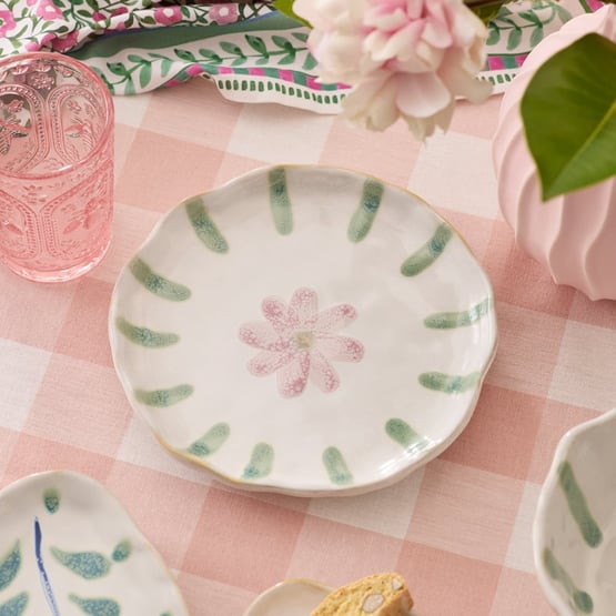 Flower Fields Pink Flower Plate