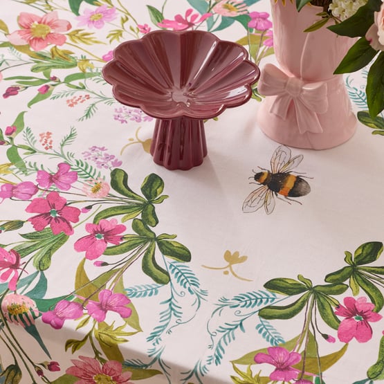 Bee Off White Tablecloth