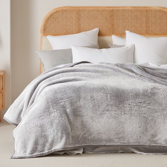 Ultrasoft Silver Frost Blanket