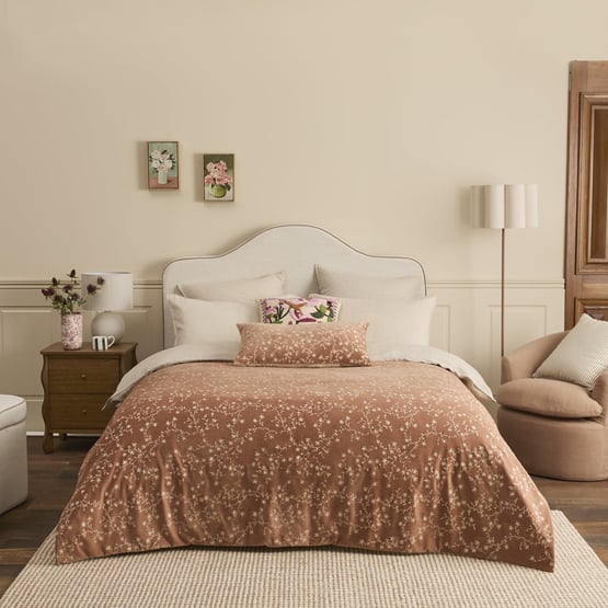Agnes Floral Biscuit Velvet Blanket