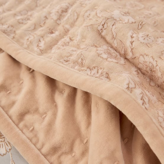 Aasha Tobacco Throw