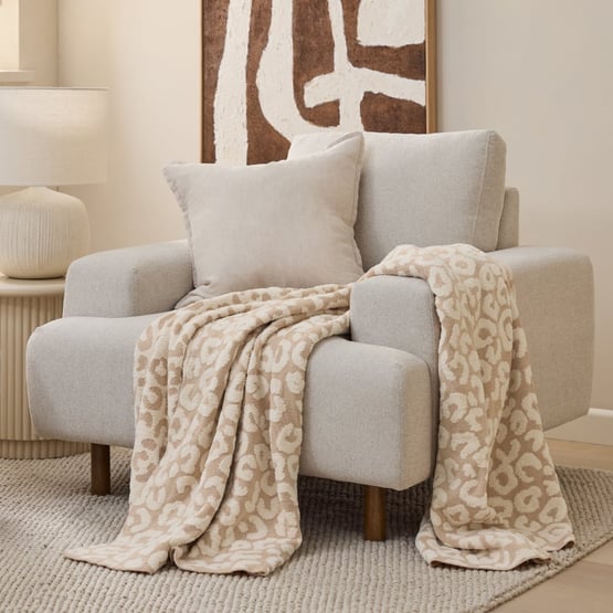 Leopard Natural Knitted Throw