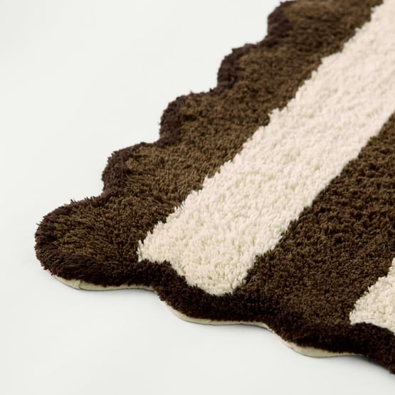 Scallop Truffle & Natural Stripe Bath Mat