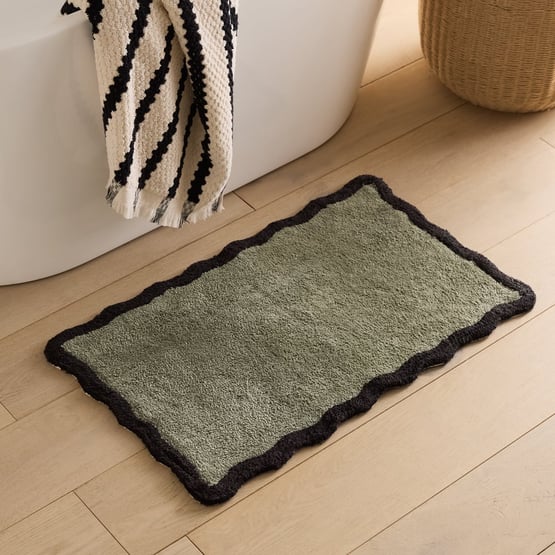 Scallop Moss & Black Edge Bath Mat