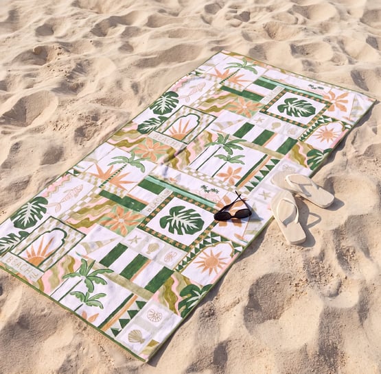 Sandfree Hotel Solara Green Beach Towel