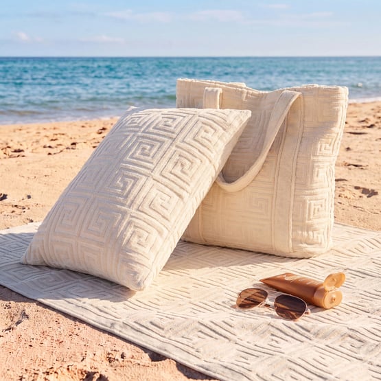 Inflatable Egret Trinity Beach Pillow