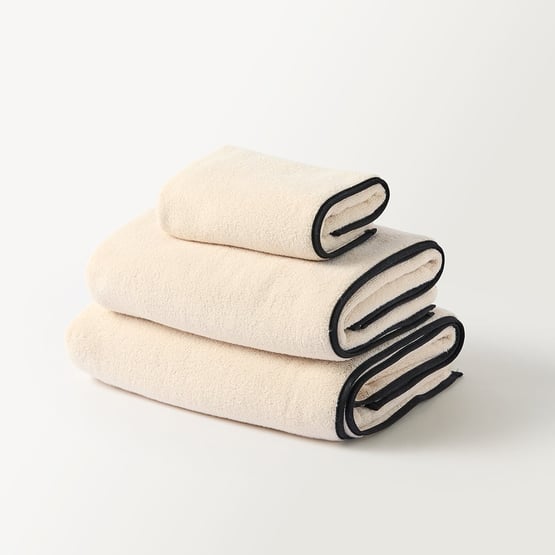 Dorchester Beach & Black Towel Range 