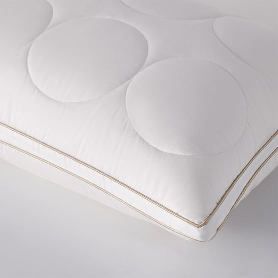 CalmComfort Medium Profile Pillow