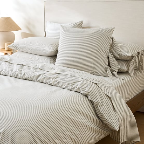 Stonewashed Cotton Coconut & Onyx Thin Stripe Pillowcases