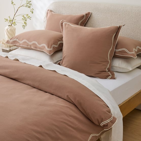 Hailey Wave Mocha & Coconut Pillowcases