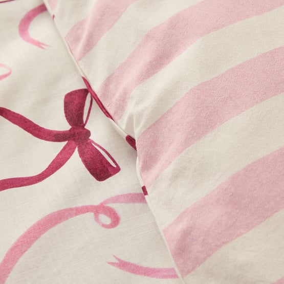 Isabelle White Bow Pillowcases