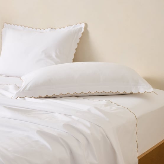 Elisa White & Sesame Scalloped Sheet Set