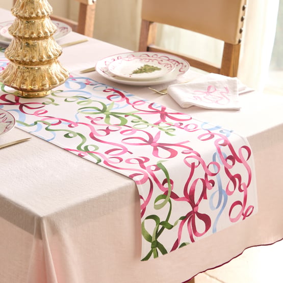 Bow & Bright Pink Table Runner