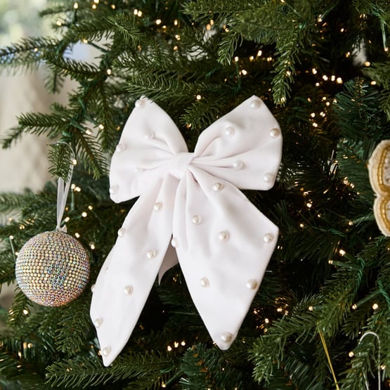 Luxe Pearl Bow Decoration