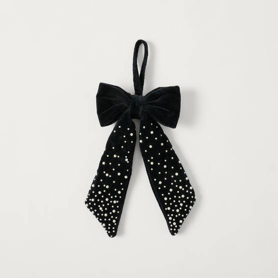 Luxe Black Velvet Pearl Bow