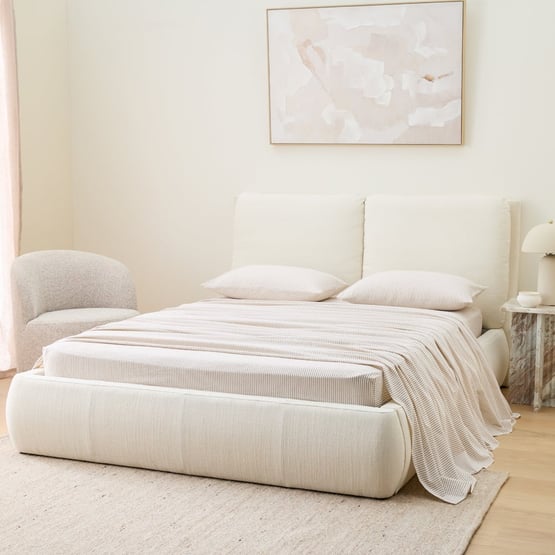 Hamina Off White Bed