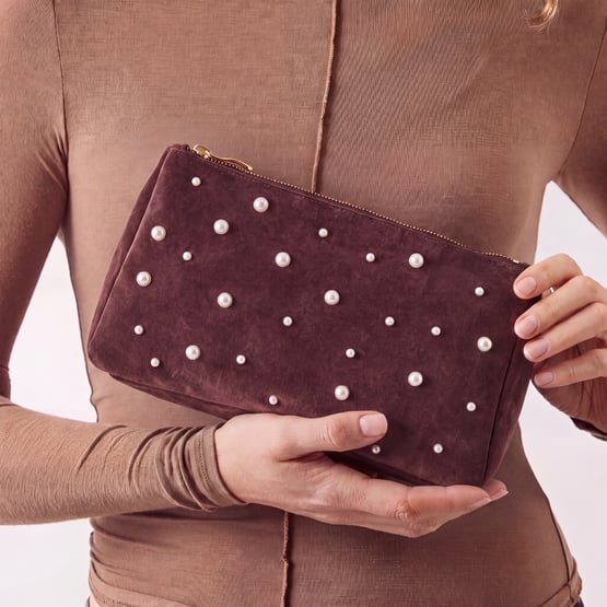 Pearls Chocolate Glam Bag