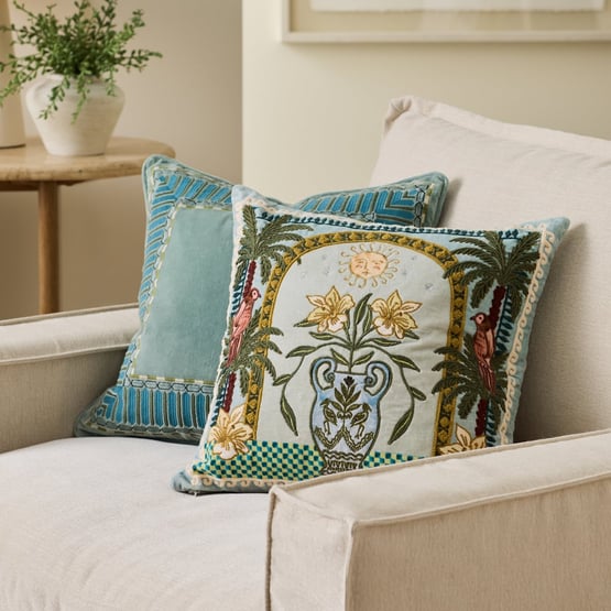 Artefact Mineral Cushion