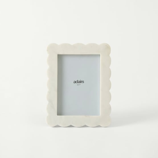 Sara White Scalloped Marble Frame