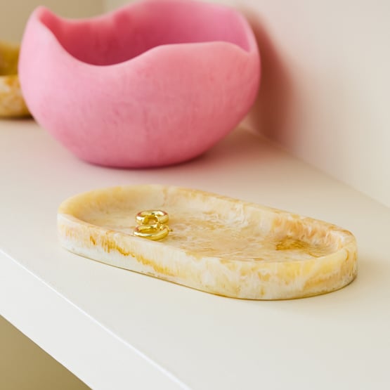 Arto Caramel Resin Tray