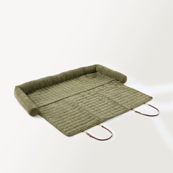Maisy Forest Corduroy Double Fold-Out Pet Bed