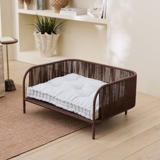 Sunny Chocolate Pet Bed