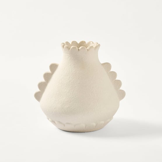 Gracie White Scalloped Vase