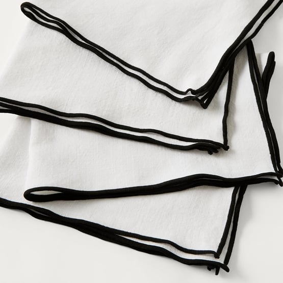 Lulu White & Black Napkins Pack of 4